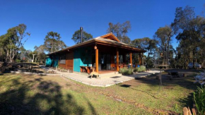 Casa na montanha 2 suites wi-fi, lareira